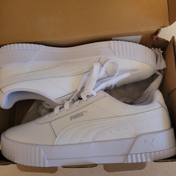 New in box, Puma women's size 10 sneakers - Picture 1 of 2